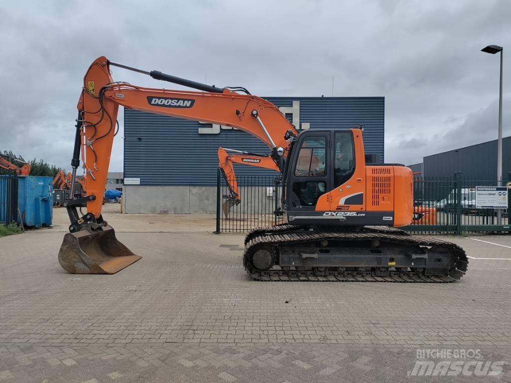 Develon DX235LCR-7 Bagri goseničarji