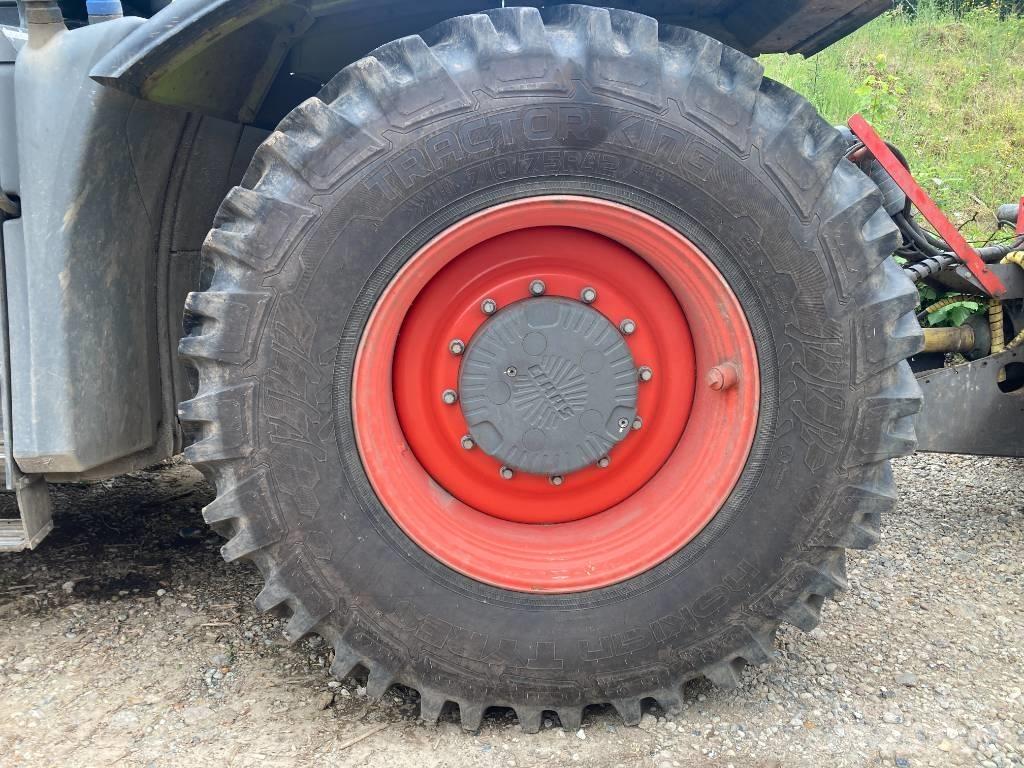 CLAAS XERION 4500 VC Traktorji