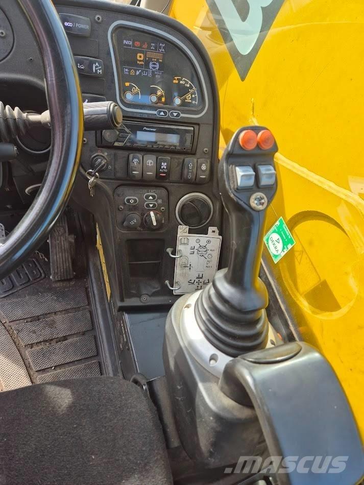 JCB 541-70 Kmetijski teleskopski nakladalci