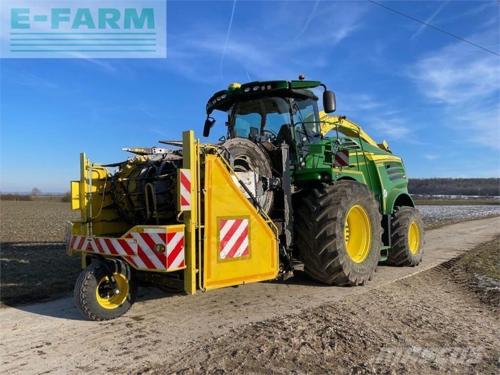John Deere 8700i Stroji za krmo na lastni pogon