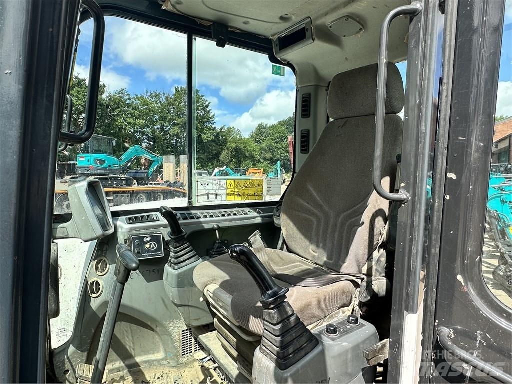 Bobcat E80 Mini bagri <7t