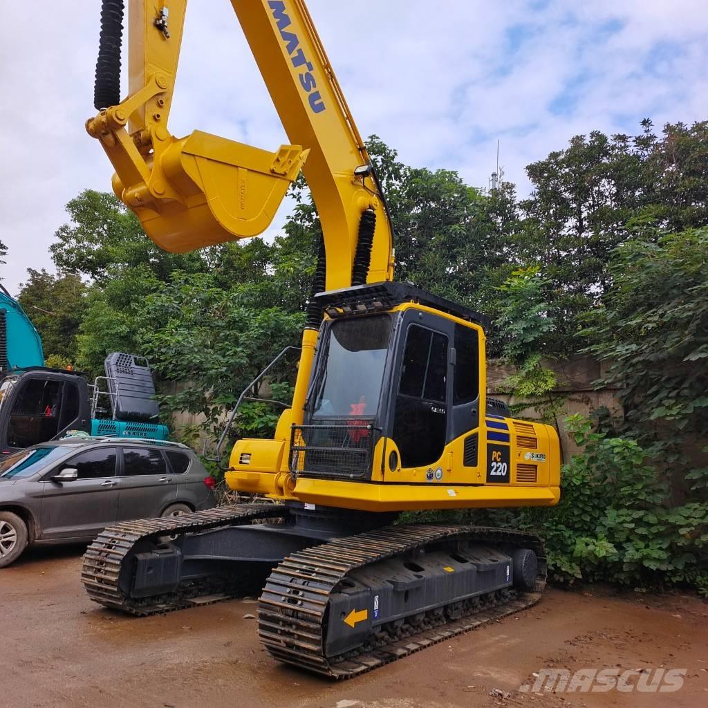 Komatsu PC220-8 Bagri goseničarji