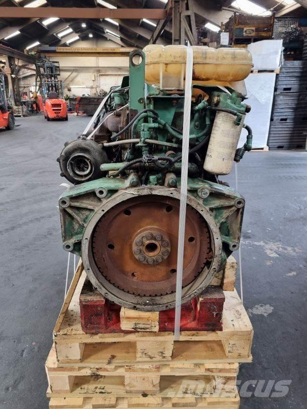 Volvo D6B Motorji