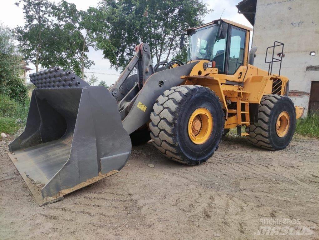 Volvo L 220 F Kolesni nakladalci