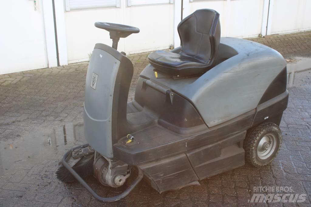 Kärcher KM 100/100 Cestni pometači