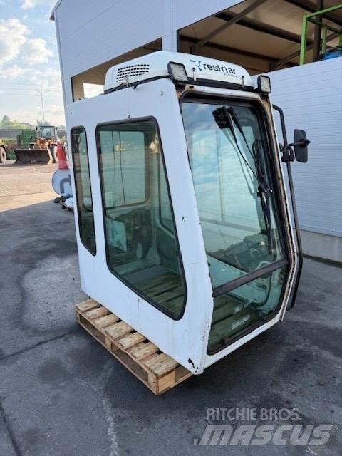 Liebherr CAB SERIE B Kabine in notranjost