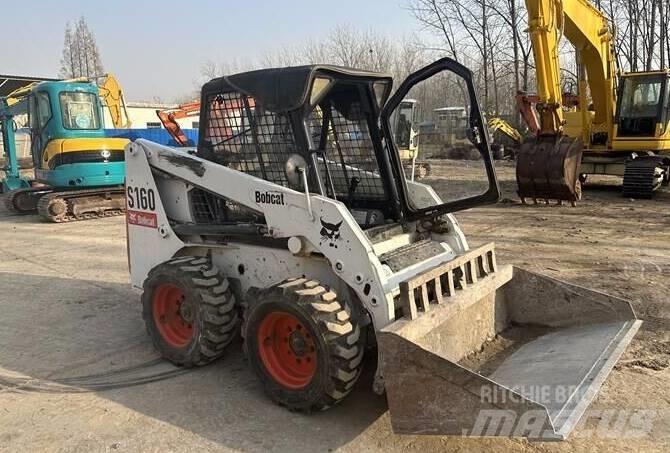 Bobcat S160 Skid steer mini nakladalci