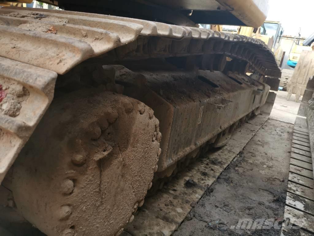 Komatsu PC 220 LC-7 Bagri goseničarji
