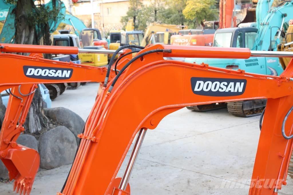 Doosan DH 60-7 Mini bagri <7t