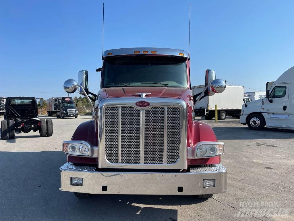 Peterbilt 567 Vlačilci