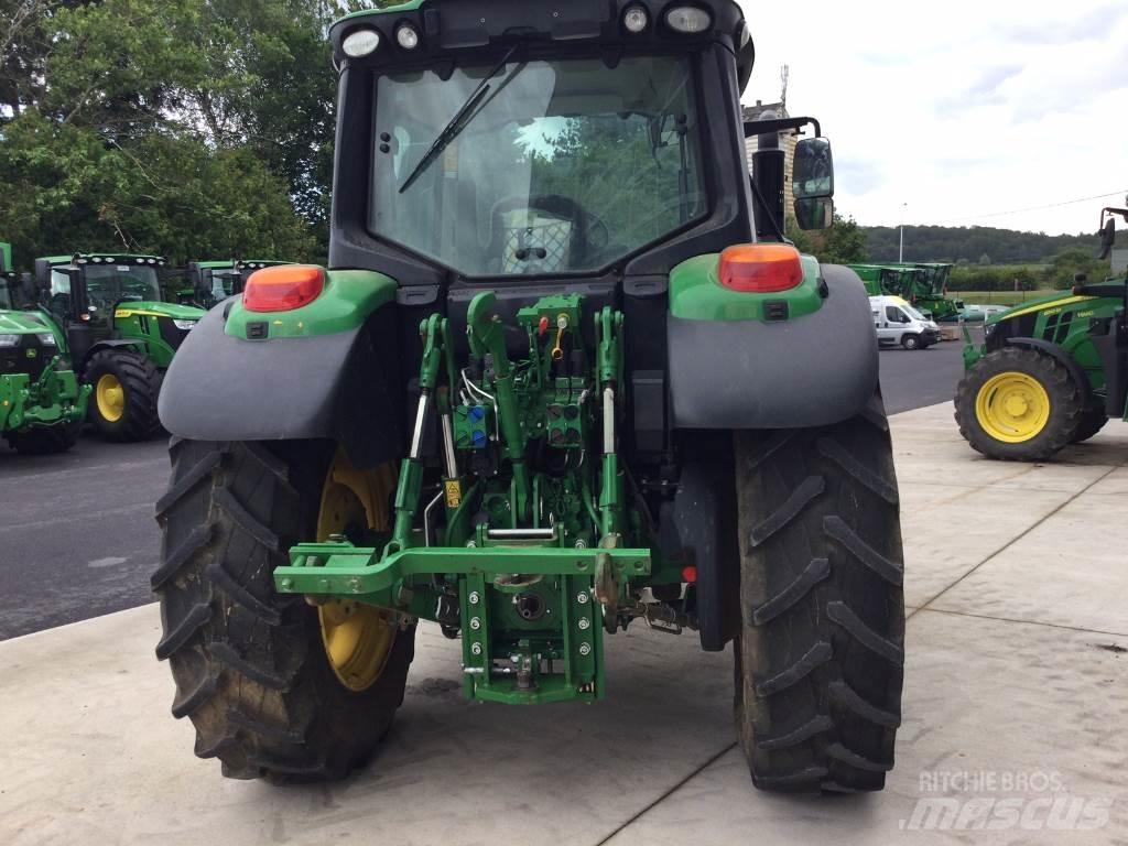 John Deere 6120M Traktorji