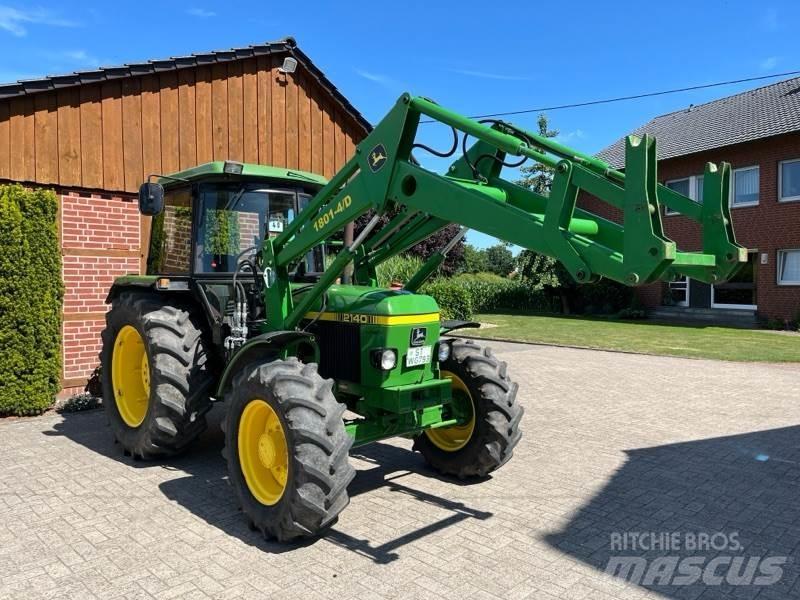 John Deere 2140 Traktorji