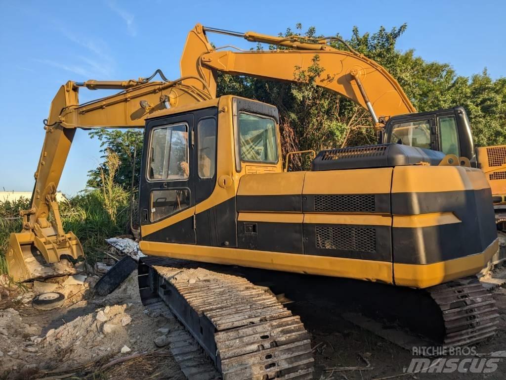 CAT 320 B L Kolesni nakladalci