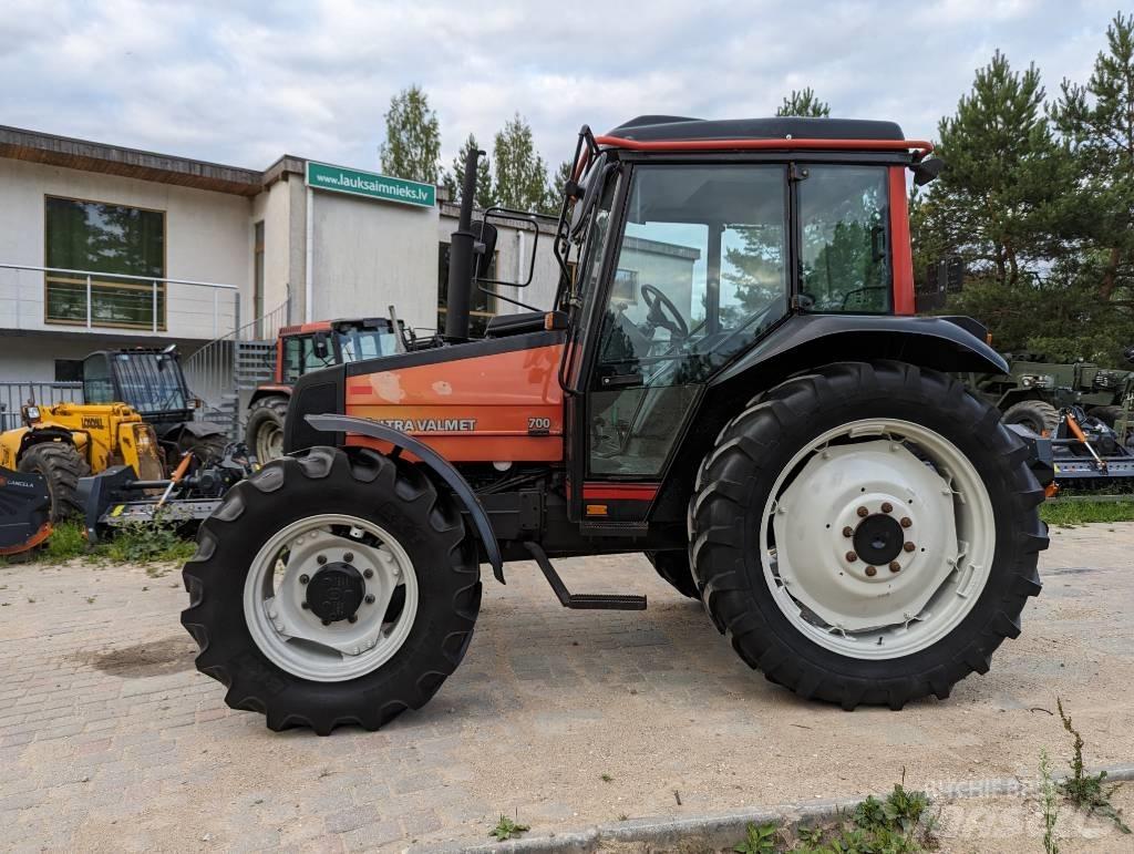 Valtra Valmet 700 Traktorji
