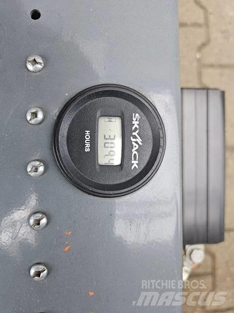 SkyJack SJIII 4632, Škarjaste dvižne ploščadi