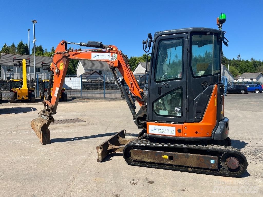 Hitachi ZX33U-6 Mini bagri <7t