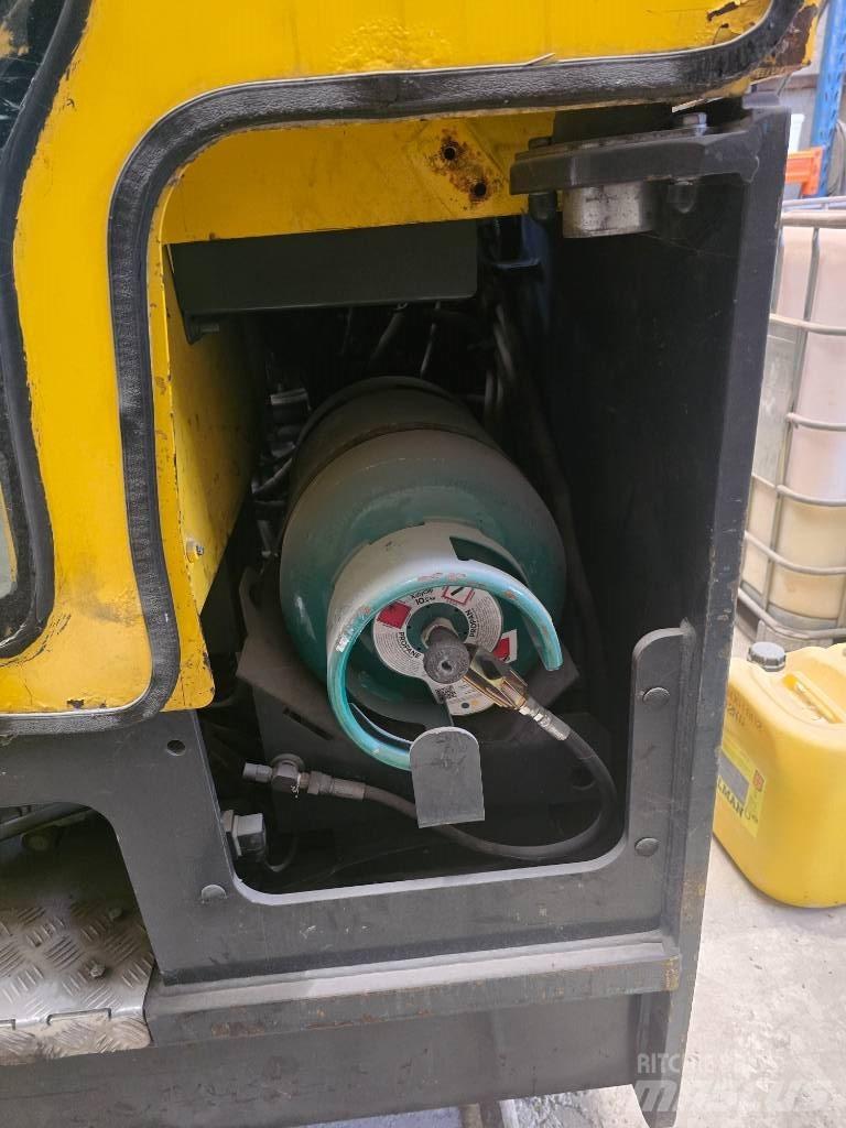 Combilift C4000LPG 4-Smerni viličarji