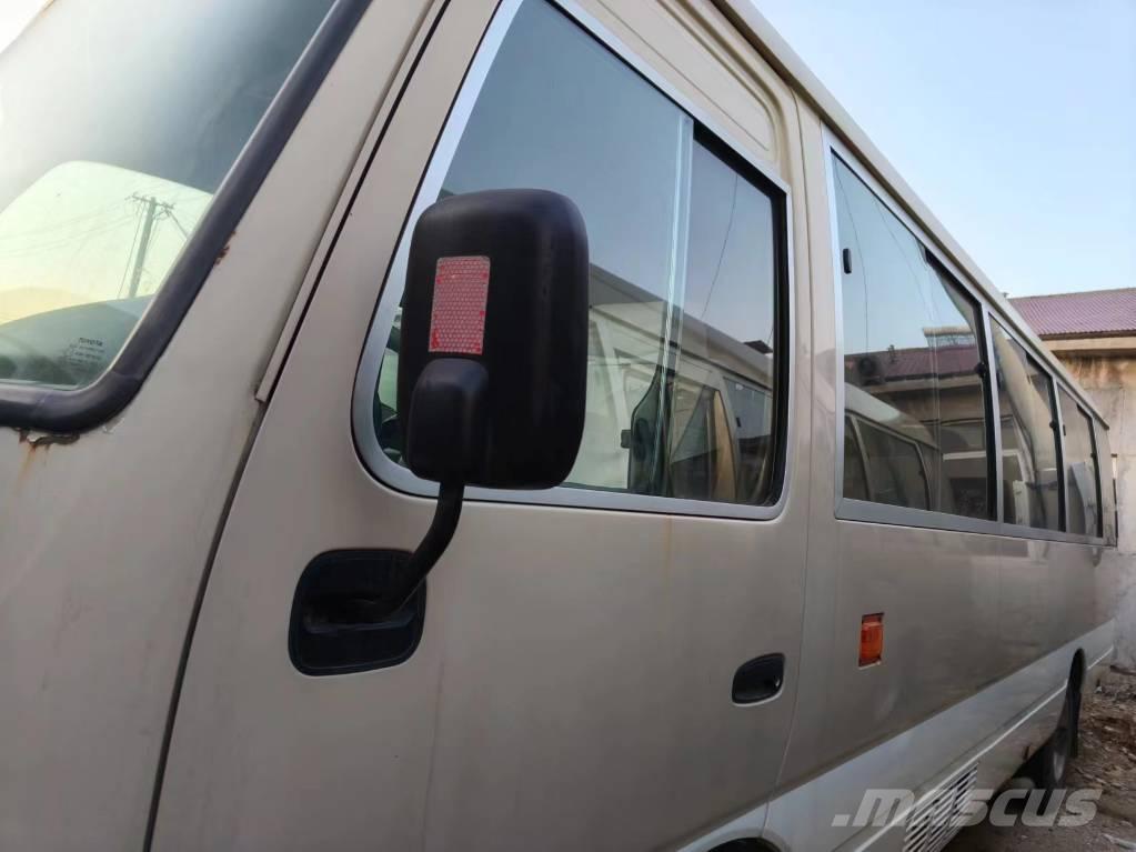 Toyota Coaster Bus Mini avtobusi