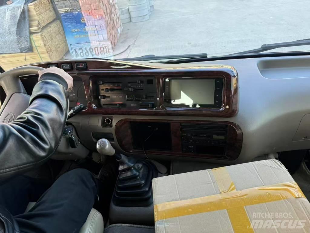 Toyota Coaster Medkrajevni avtobusi