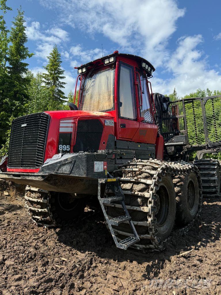 Komatsu 895 Forwarderji