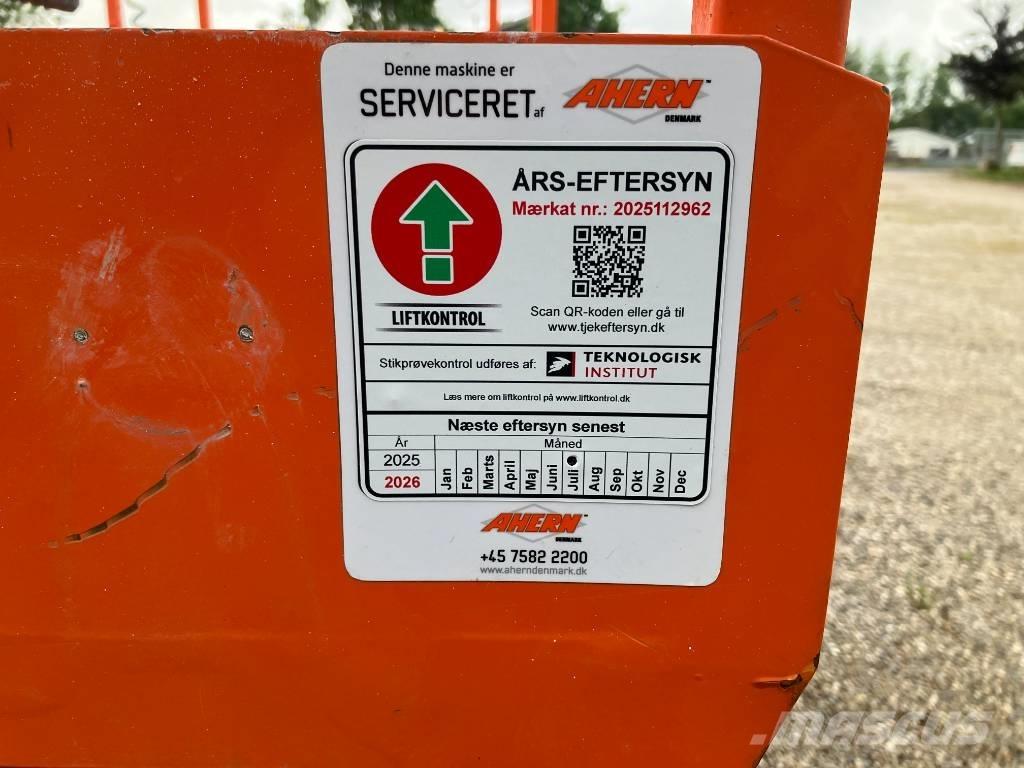 JLG 3246 ES Škarjaste dvižne ploščadi