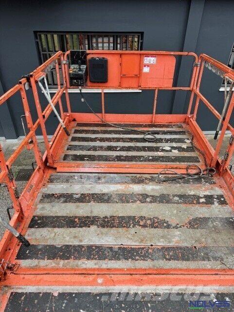 JLG 4394RT Škarjaste dvižne ploščadi