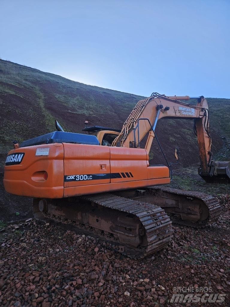 Doosan DX 300 LC-5 Bagri goseničarji