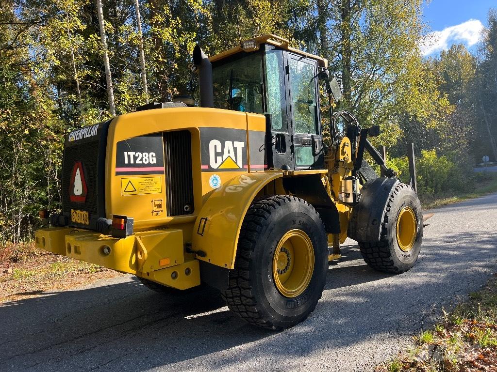 CAT IT 28 G Kolesni nakladalci