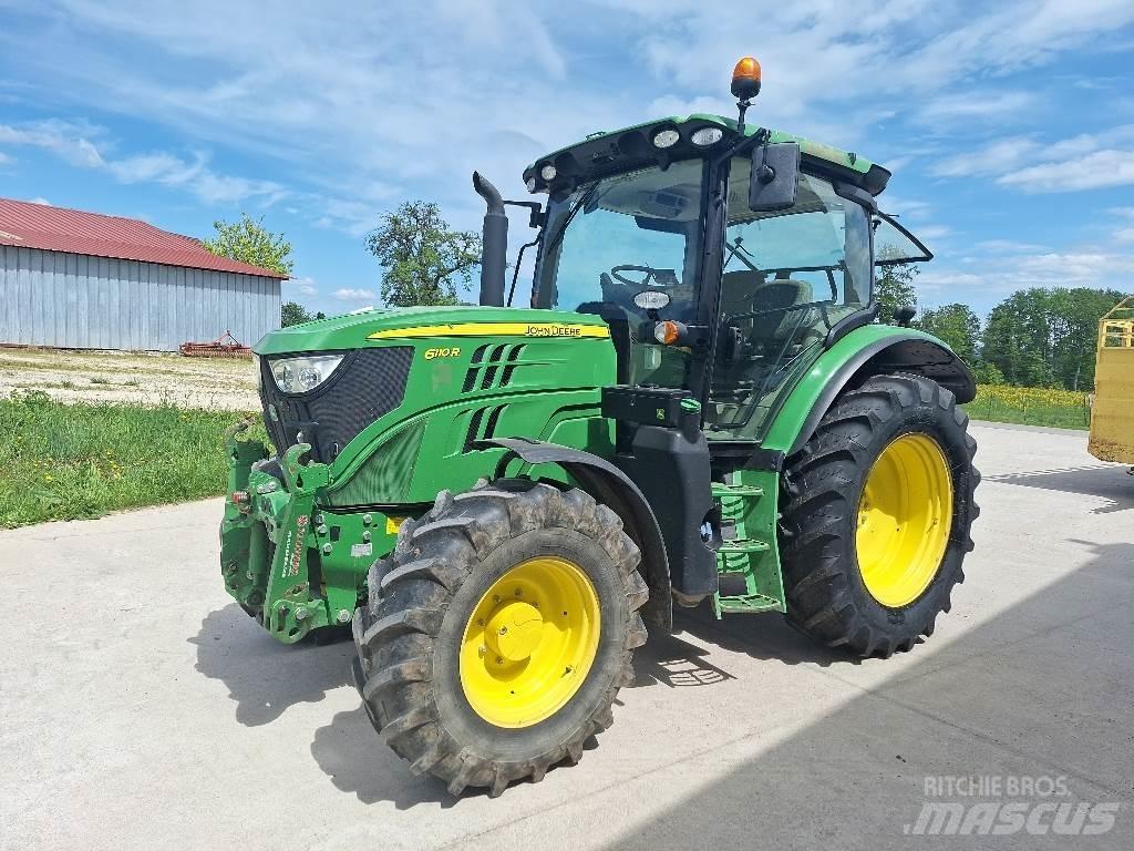John Deere 6110R Traktorji