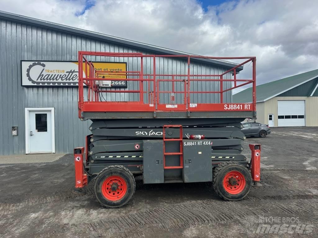 SkyJack SJ 8841 RT Škarjaste dvižne ploščadi