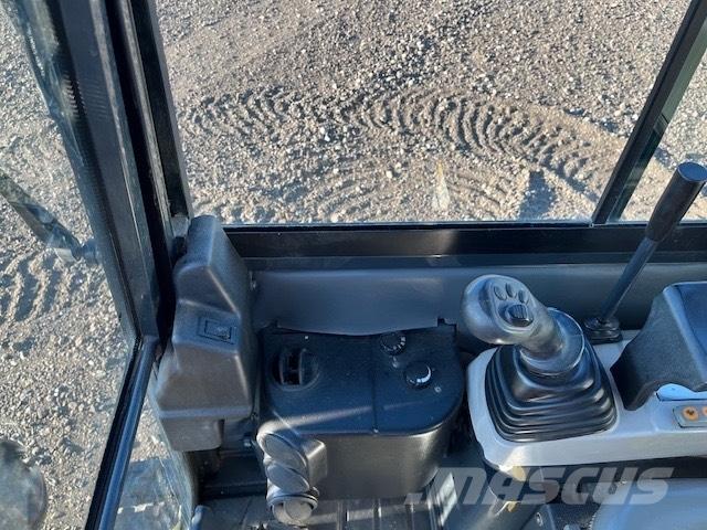 Komatsu PC16R HS Mini bagri <7t