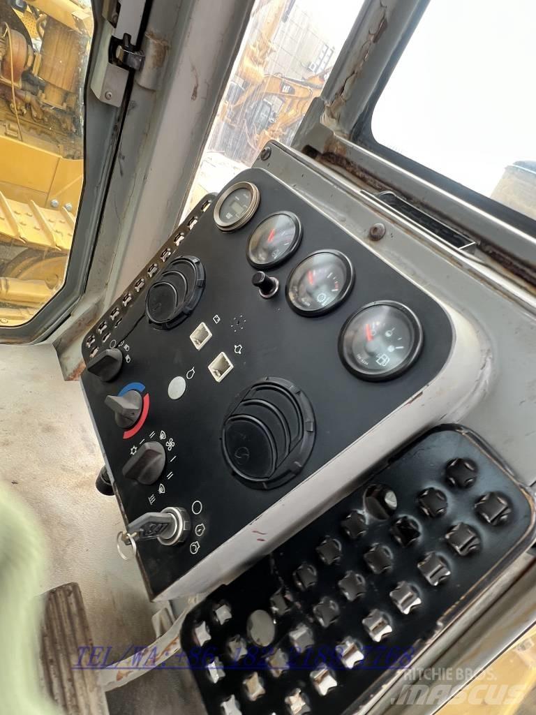 CAT D6G Buldožerji goseničarji