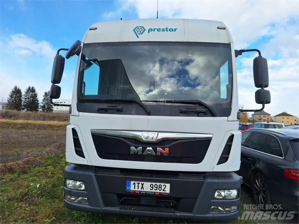 MAN TGL 12.250 Tovornjaki zabojniki