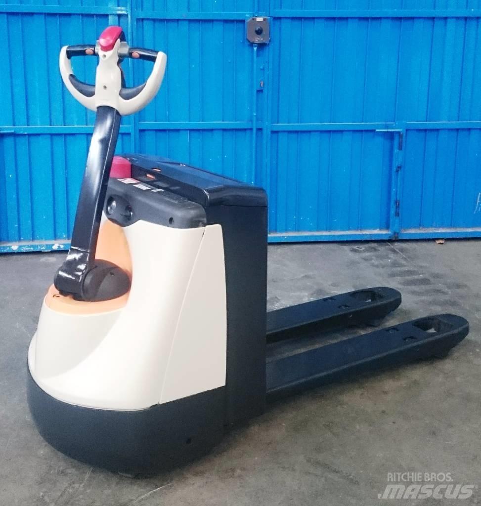 Crown WP 2320 Električni nizko dvižni viličar