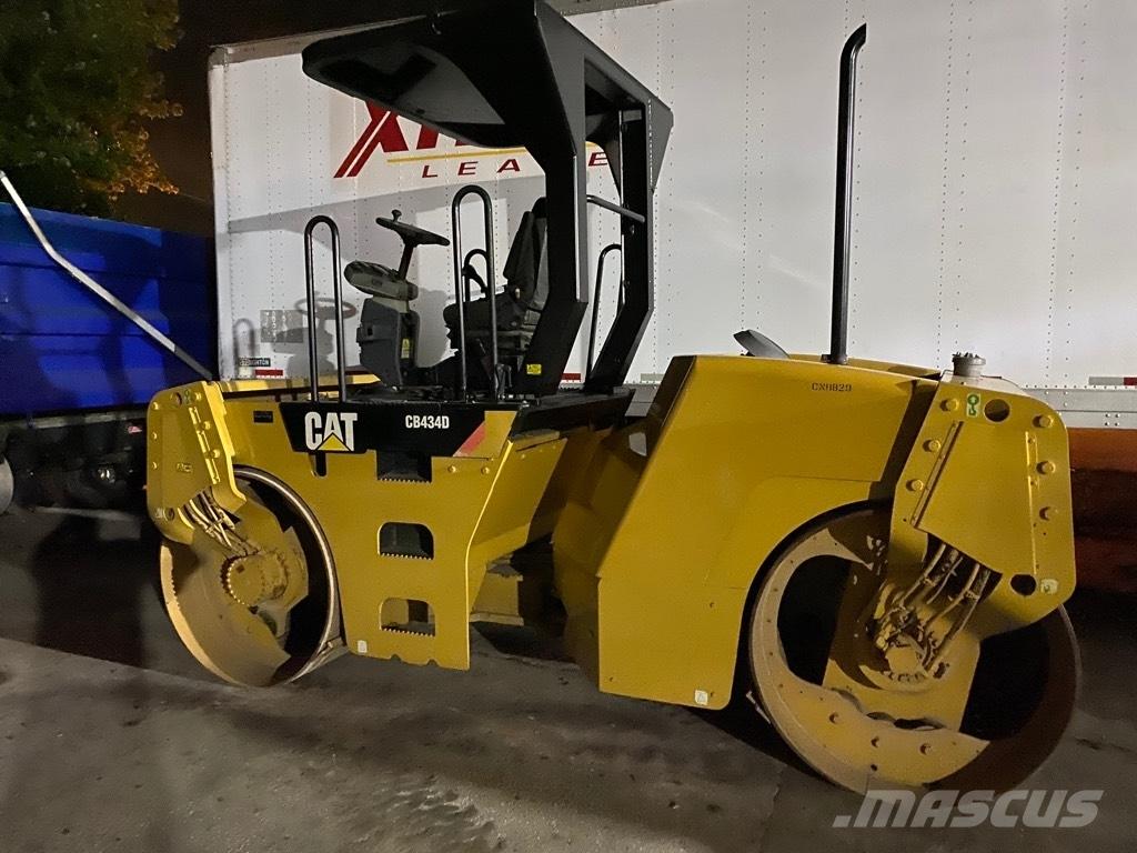 CAT CB 434 D Dvojni valjarji