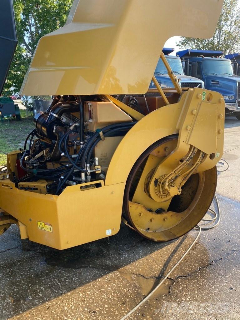 CAT CB 434 D Dvojni valjarji