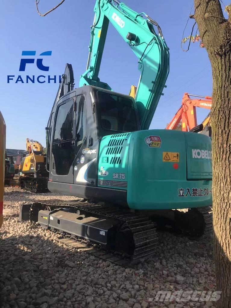 Kobelco SK 75 Bagri goseničarji