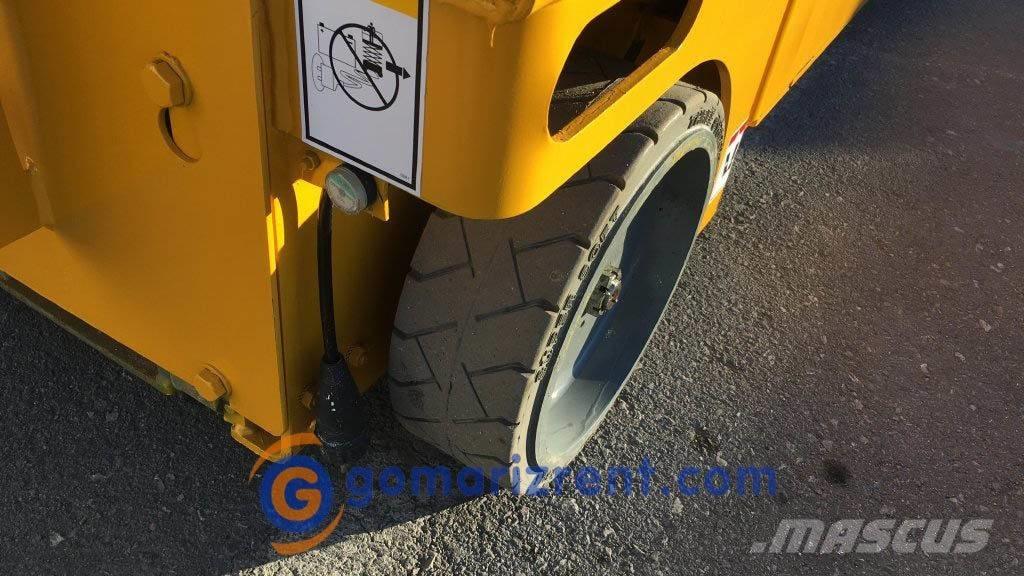 Haulotte Compact 10 Škarjaste dvižne ploščadi