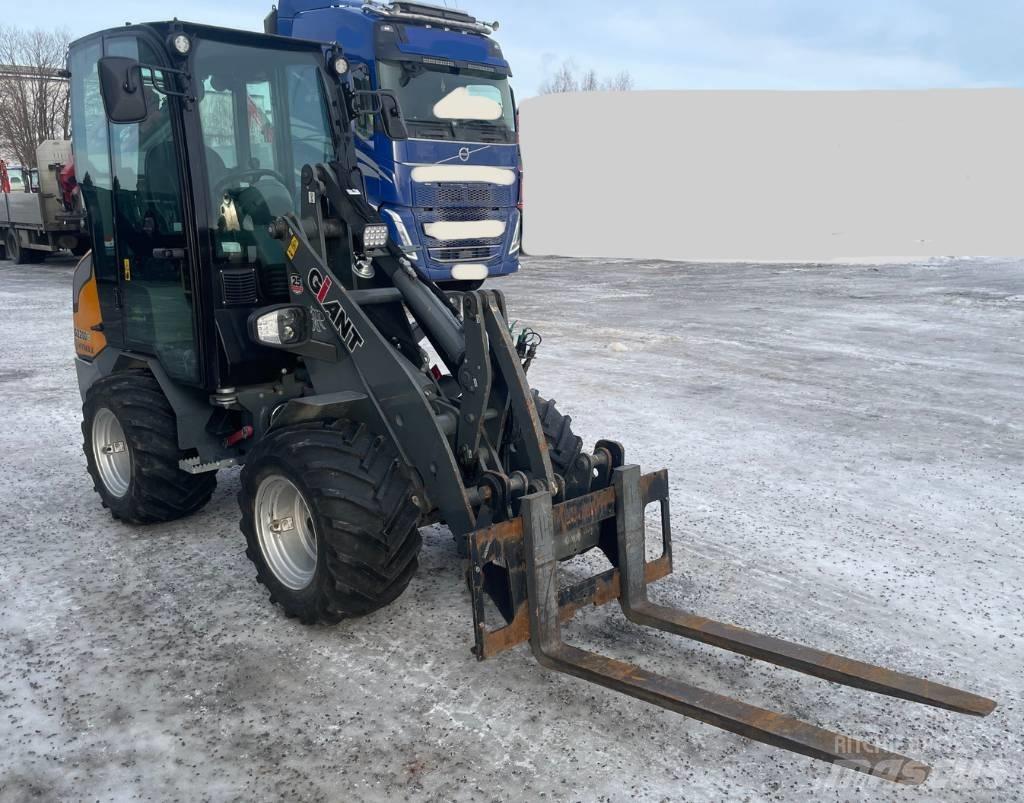 Gigant 2200 E Mini nakladalci