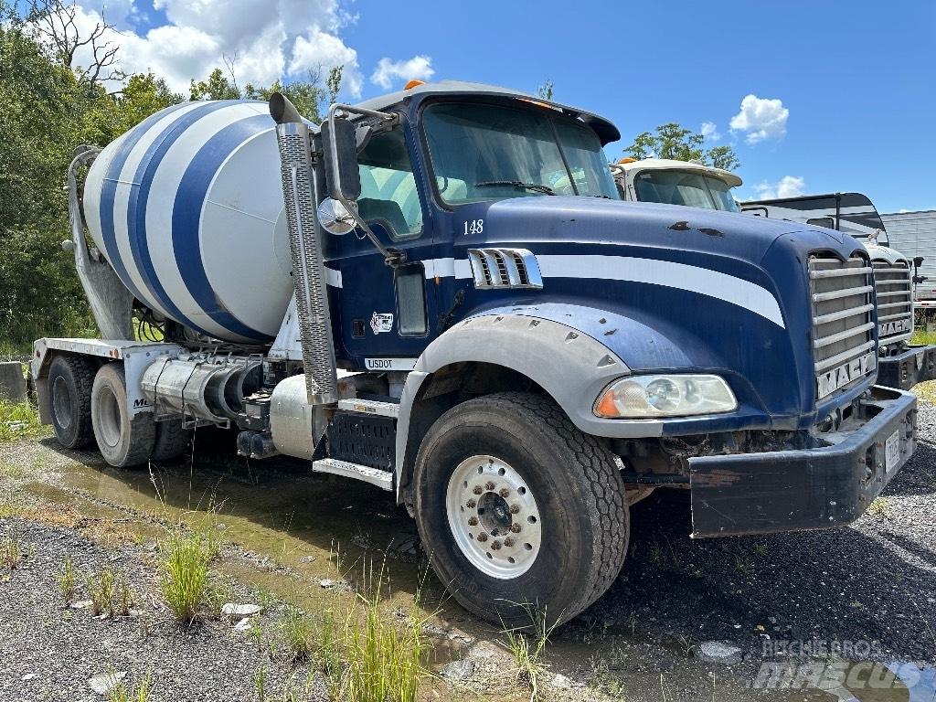 Mack GU 800 Drugi tovornjaki