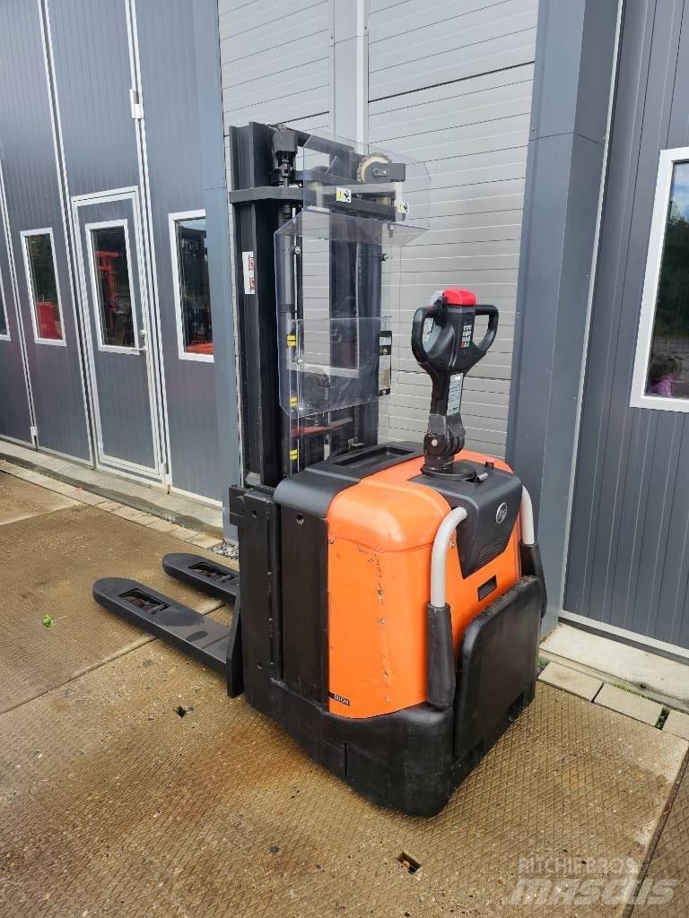 BT SPE 125 L 4150mm Ročni električni viličar