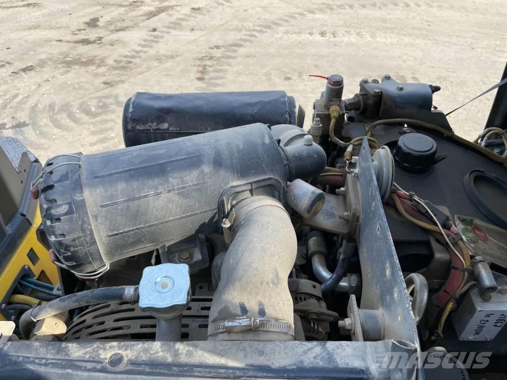 Bomag BW 100 AD-5 Dvojni valjarji