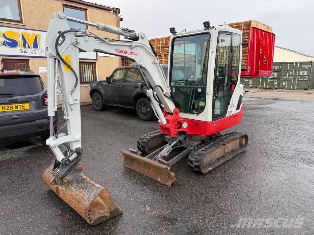 Takeuchi TB 225 Mini bagri <7t