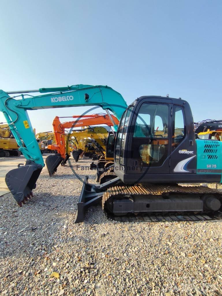 Kobelco SK 75 Bagri goseničarji