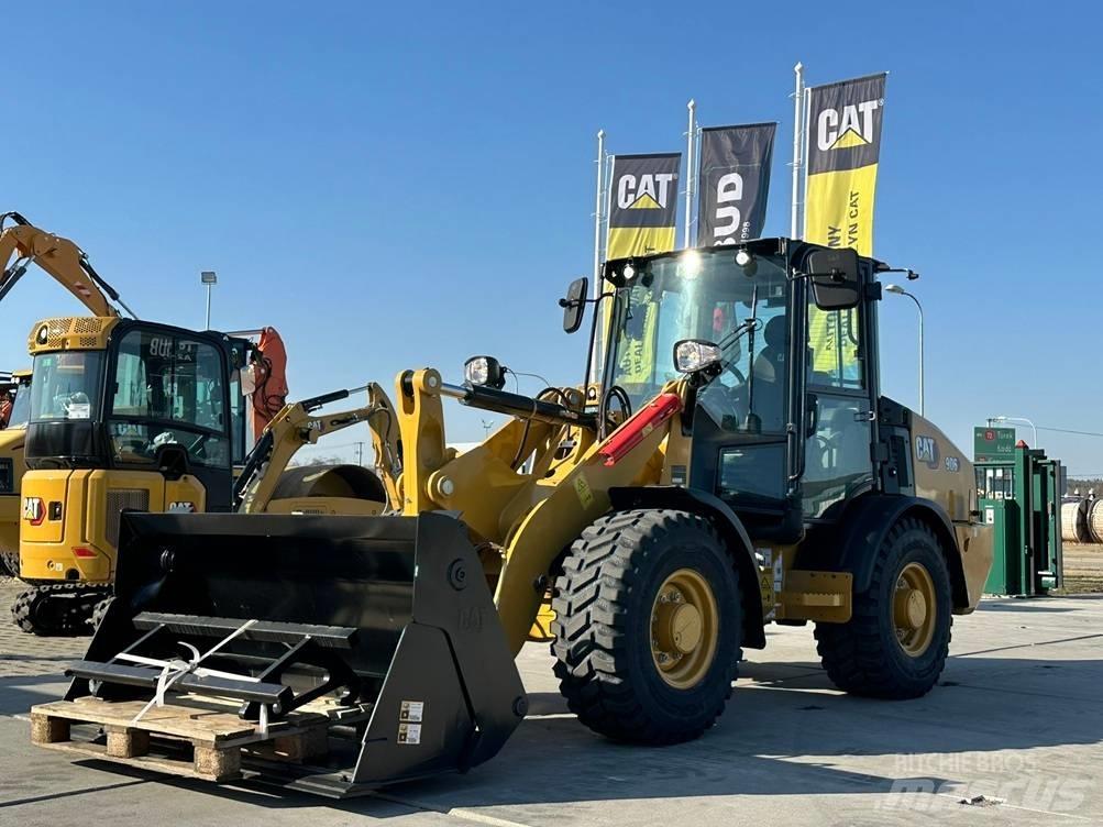 CAT 906 Kolesni nakladalci