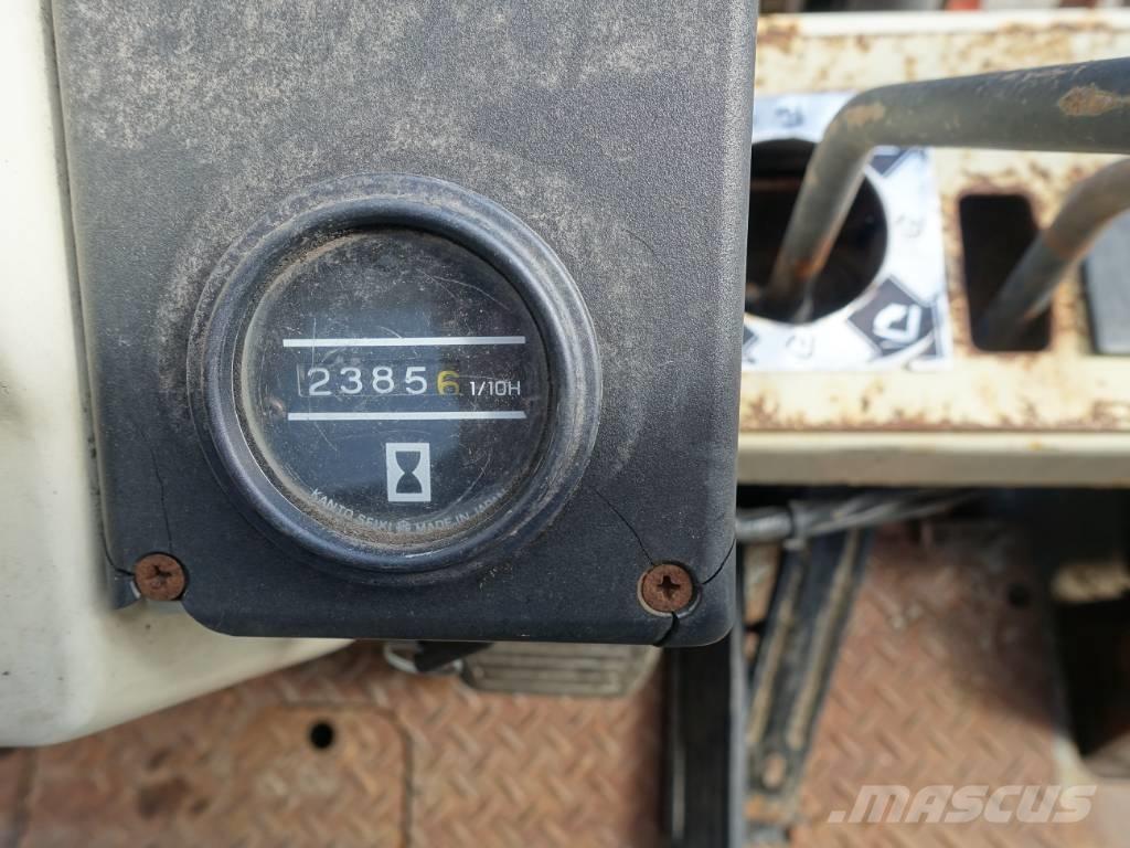 Nissan EH 02 A 20U Dizelski viličarji