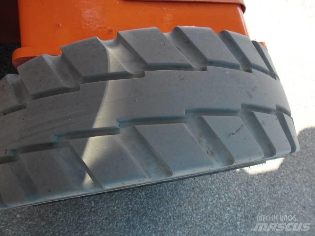 JLG E 450 AJ Zglobne dvižne ploščadi