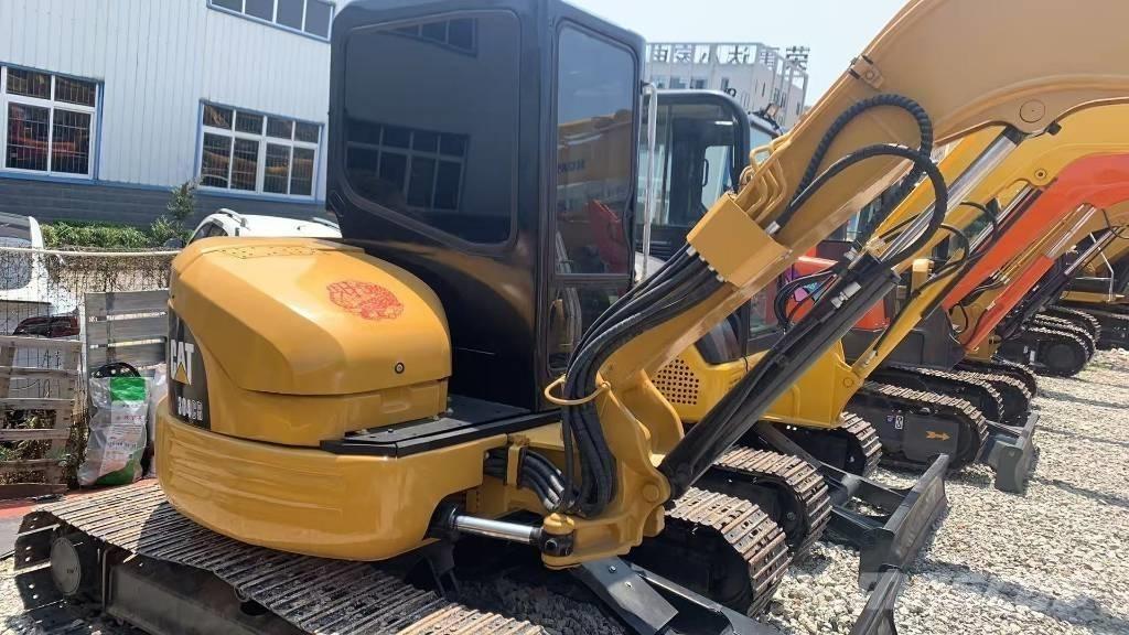 CAT 304 CR Mini bagri <7t