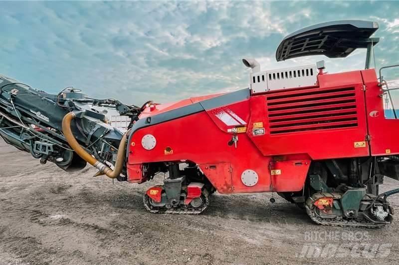 Wirtgen W100Fi Drugi tovornjaki