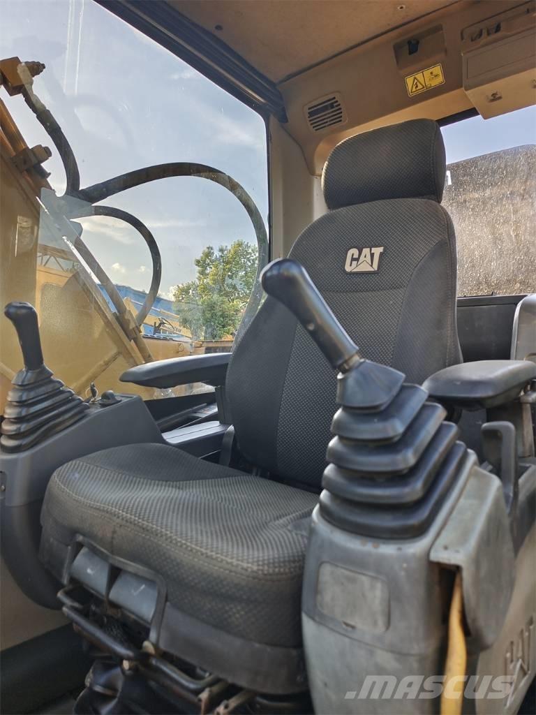 CAT 320 D Bagri goseničarji